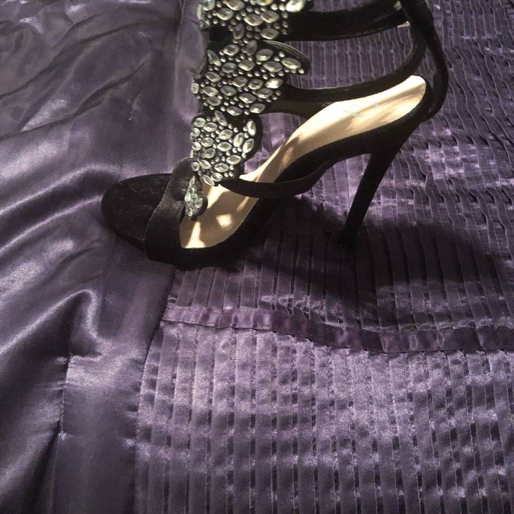 Shoes - Picture 5 of 5